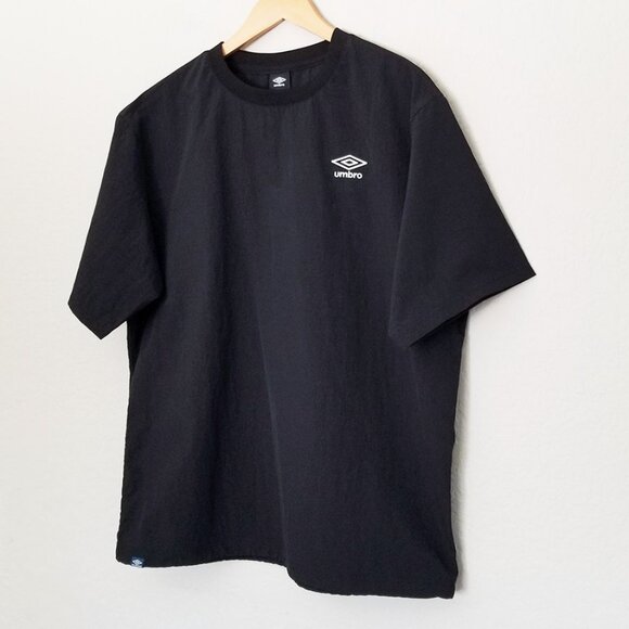 NEW Umbro Men's L Classic Short Sleeve Piste Nylon Top Black Athleisure Sporty - Picture 7 of 16